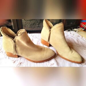 JEFFREY CAMPBELL Tan/Beige Crockett Zipper Trim Ankle Bootie Sz 8.5